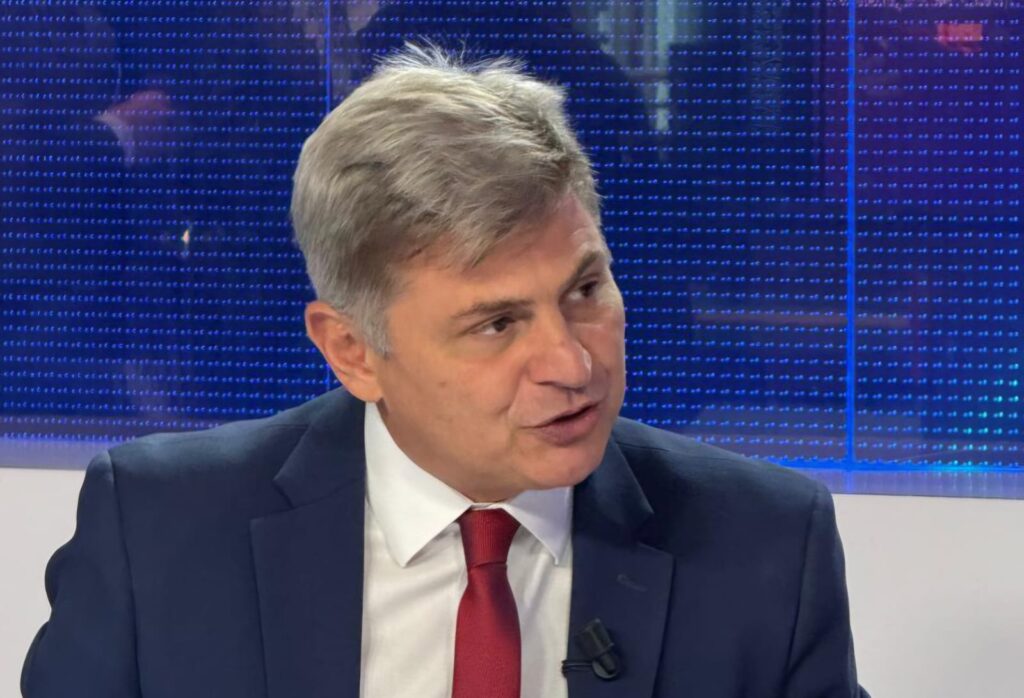 Νικόλας Φαραντούρης